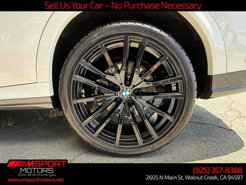 Used 2022 BMW X6 xDrive40i w/ Executive Package AWD/4WD image 36