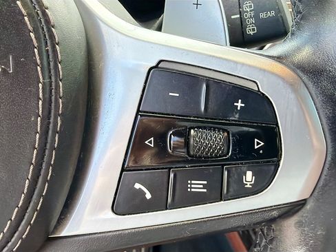 Used 2021 BMW X7 M50i w/ Dynamic Handling Package AWD/4WD image 40