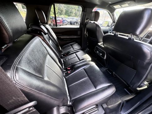 Used 2019 Ford Expedition Max XLT AWD/4WD image 19