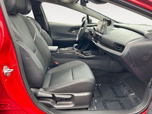 Used 2025 Toyota Prius Limited w/ Limited Premium Package image 10