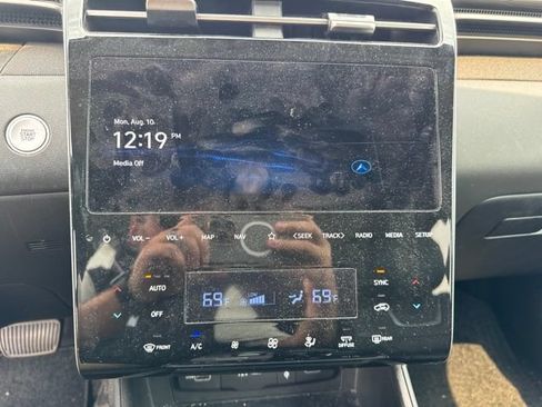 Used 2023 Hyundai Tucson Limited AWD/4WD image 11