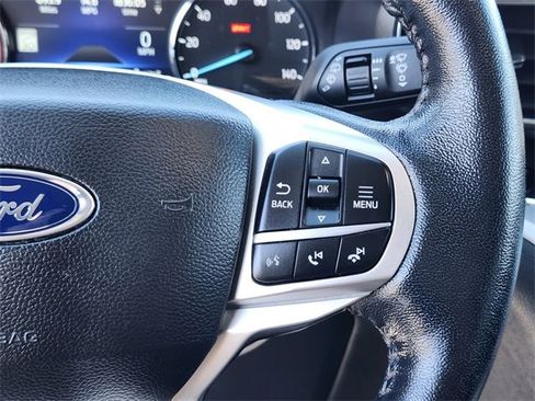Certified 2022 Ford Explorer XLT w/ Equipment Group 202A image 31