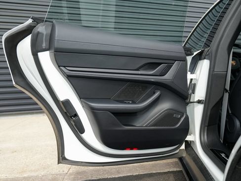 Certified 2026 Porsche Taycan AWD/4WD image 31