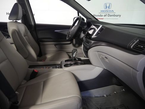 Used 2019 Honda Ridgeline RTL-T image 6