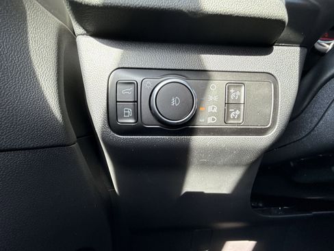 New 2025 Ford Escape SE w/ Class II Trailer Tow Package image 19