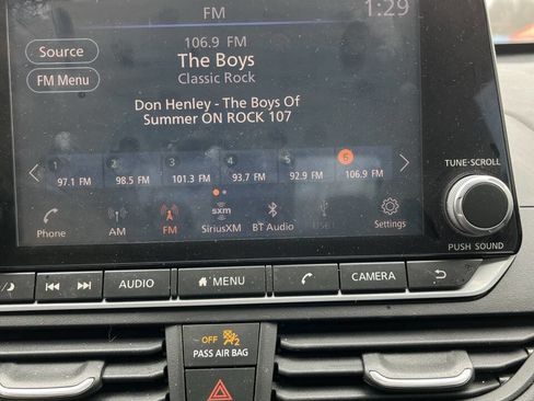 Used 2020 Nissan Altima 2.5 SR w/ Premium Package image 11