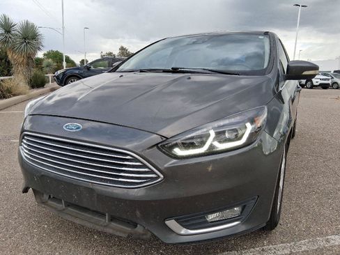 Used 2016 Ford Focus Titanium w/ Titanium Technology Package FWD image 10