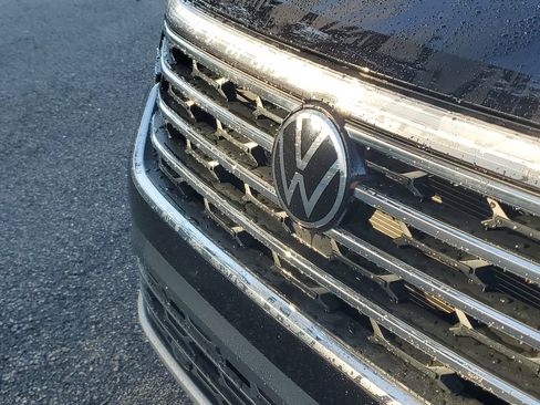 Certified 2024 Volkswagen Atlas SE FWD image 11