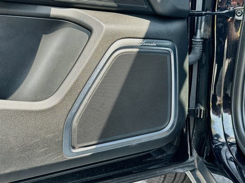 Certified 2023 Porsche Macan S AWD/4WD image 21