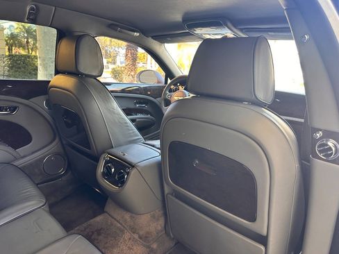 Used 2011 Bentley Mulsanne RWD image 73