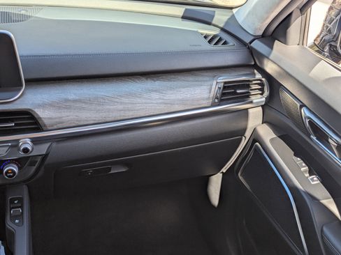 Certified 2022 Kia Telluride SX w/ SX Prestige Package image 15