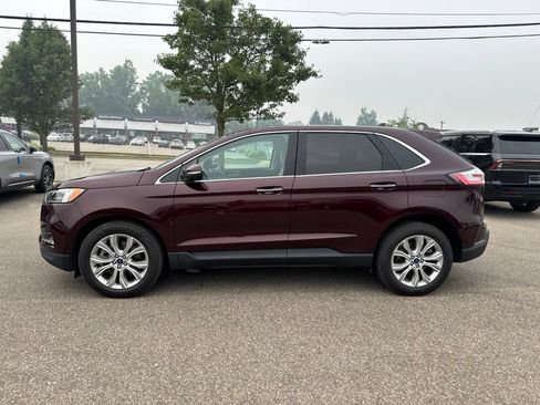 Used 2022 Ford Edge Titanium w/ Equipment Group 301A AWD/4WD image 2