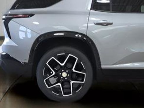 New 2026 Chevrolet Traverse High Country image 36