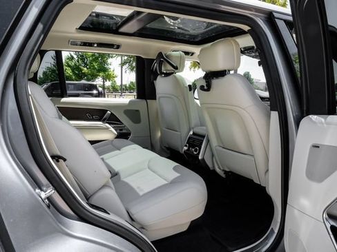 New 2026 Land Rover Range Rover Long Wheelbase SE AWD/4WD image 46