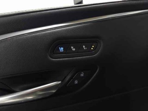 Used 2021 Cadillac Escalade Sport w/ Driver Assist Tech Package image 16