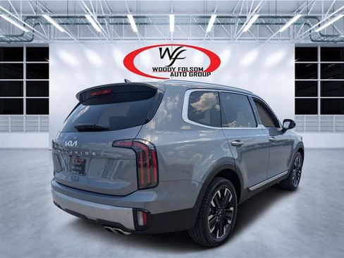 Used 2024 Kia Telluride SX FWD image 3