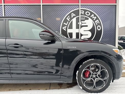Used 2023 Alfa Romeo Stelvio Veloce image 5