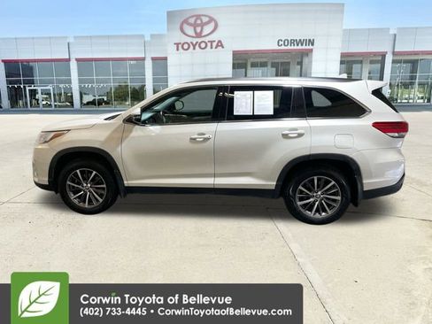 Used 2019 Toyota Highlander XLE image 5