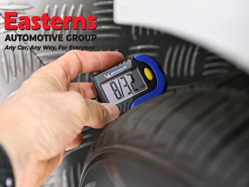 Used 2023 Tesla Model 3 Standard Range image 22