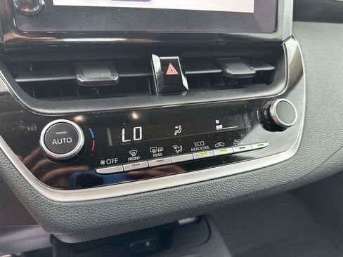 Used 2025 Toyota Corolla LE w/ LE Premium Package FWD image 24