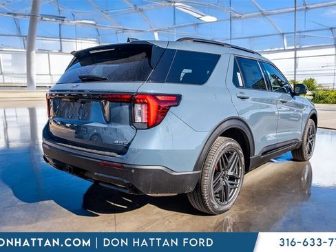 New 2026 Ford Explorer ST-Line w/ ST-Line Street Pack image 32