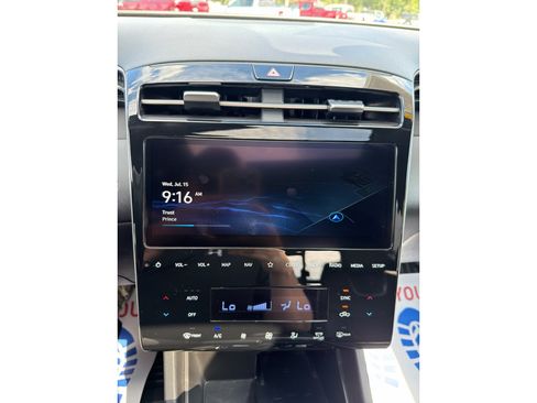 Used 2023 Hyundai Santa Cruz Limited AWD/4WD image 12