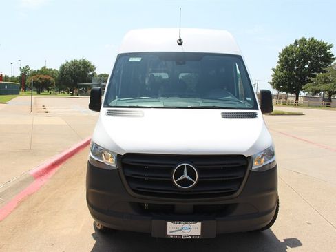 Used 2024 Mercedes-Benz Sprinter 2500 image 8