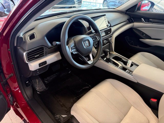 Used 2018 Honda Accord EX image 2