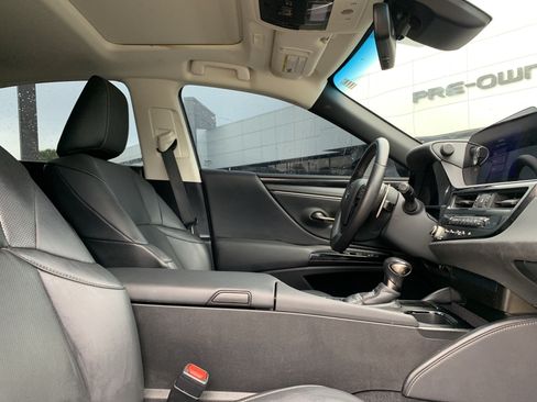 Used 2024 Lexus ES 350 w/ Accessory Package (Z1) FWD image 35