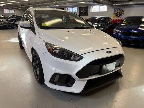 Used 2017 Ford Focus RS image 3