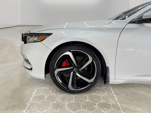 Used 2019 Honda Accord Sport image 14