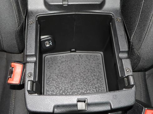 Used 2018 Jeep Wrangler Unlimited Sport S AWD/4WD image 26