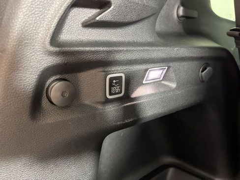 Used 2023 Jeep Grand Cherokee L Laredo RWD image 52