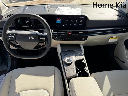 New 2026 Kia Sportage EX image 13