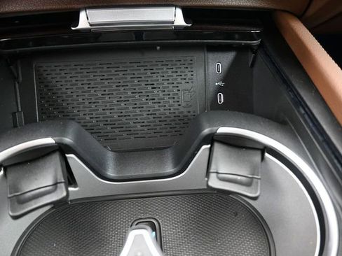 New 2026 Mercedes-Benz GLS 450 4MATIC image 4