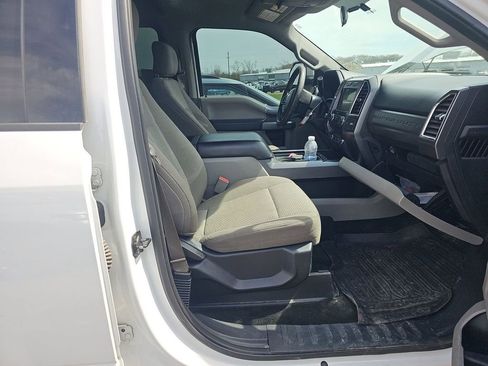 Used 2017 Ford F250 XLT w/ XLT Premium Package AWD/4WD image 6