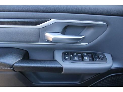 Used 2022 RAM 1500 Big Horn AWD/4WD image 18