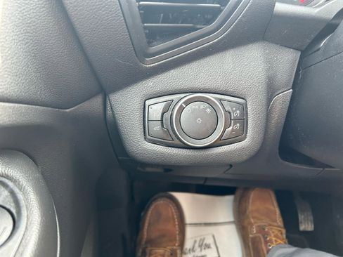 Used 2017 Ford Escape SE image 26