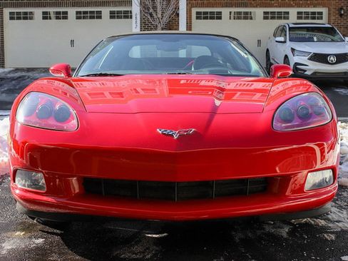 Used 2007 Chevrolet Corvette Convertible w/ Preferred Equipment Group RWD image 16