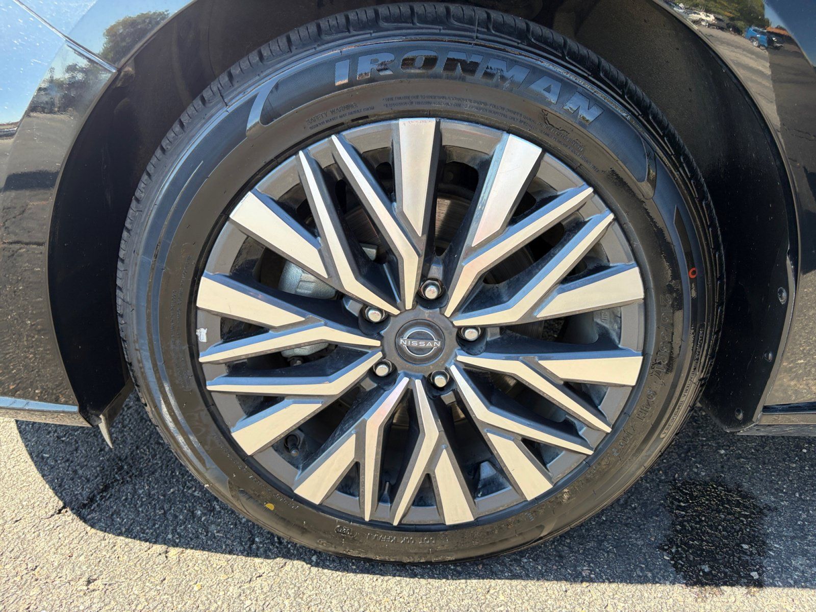 Used 2025 Nissan Altima 2.5 SV FWD image 26
