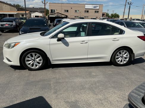 Used 2016 Subaru Legacy 2.5i Premium w/ Popular Package #2 AWD/4WD image 5