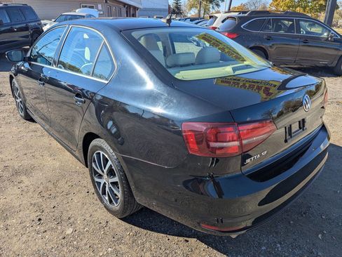 Used 2018 Volkswagen Jetta SE image 5