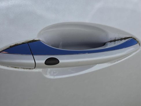 Used 2015 Hyundai Azera Limited image 10