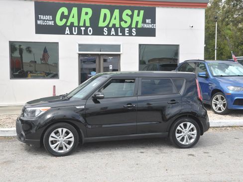 Used 2014 Kia Soul + image 8