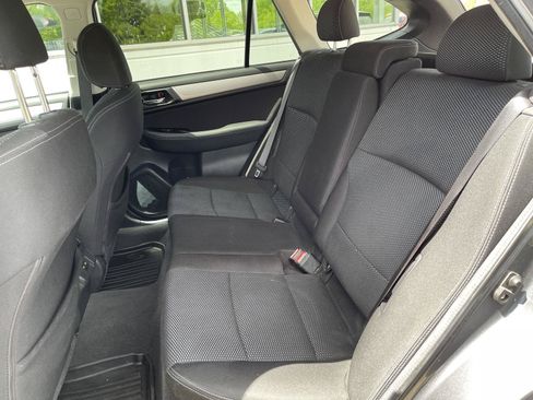 Used 2019 Subaru Outback 2.5i Premium AWD/4WD image 33