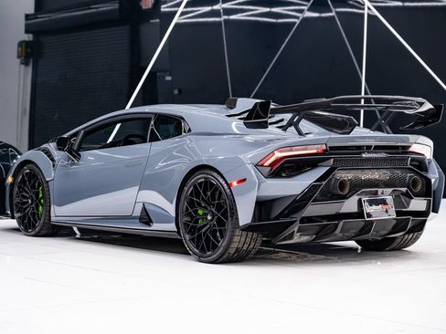 Used 2023 Lamborghini Huracan STO RWD image 24