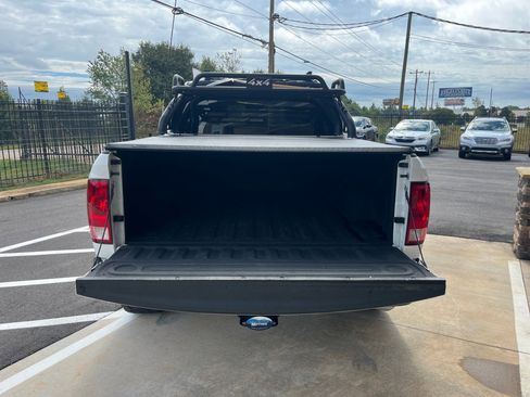 Used 2020 RAM 1500 Tradesman w/ Chrome Appearance Group image 6