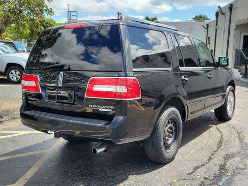 Used 2012 Lincoln Navigator 2WD image 4