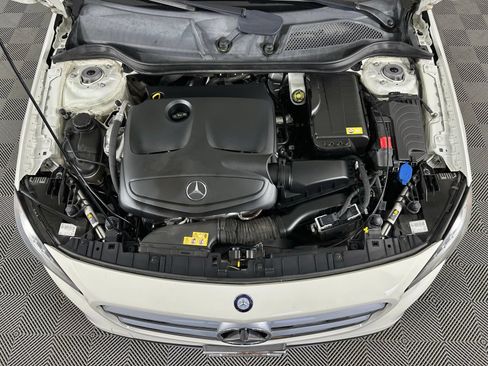 Used 2015 Mercedes-Benz GLA 250 4MATIC image 23