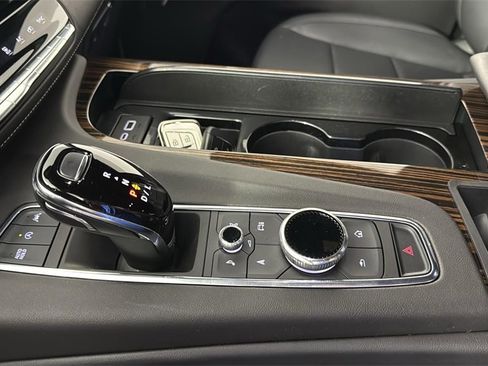 Used 2023 Cadillac Escalade ESV Luxury image 22